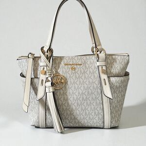 Michael Kors Selma Jet Set Medium Tote Satchel Bag Vanilla MK Logo Gold Hardware